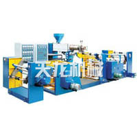 TSL600-800-1000型系列擠出復(fù)合機(jī)